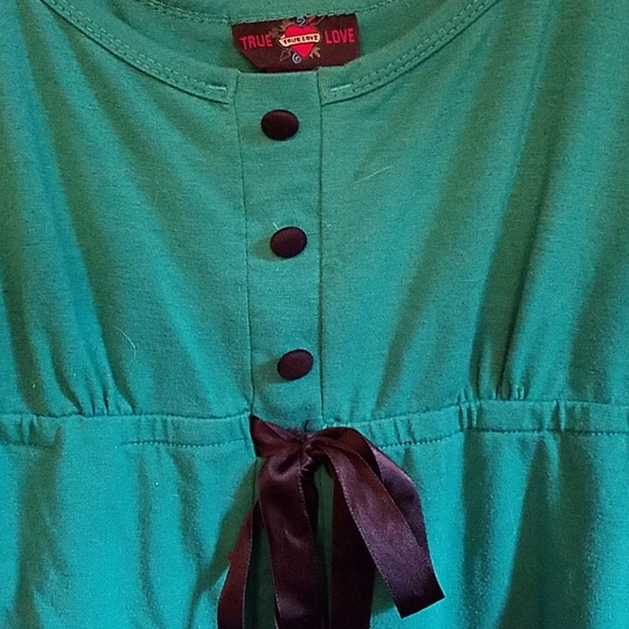 Top - Picture 2 of 3